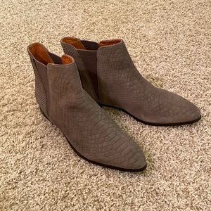 NWOT Seychelles booties